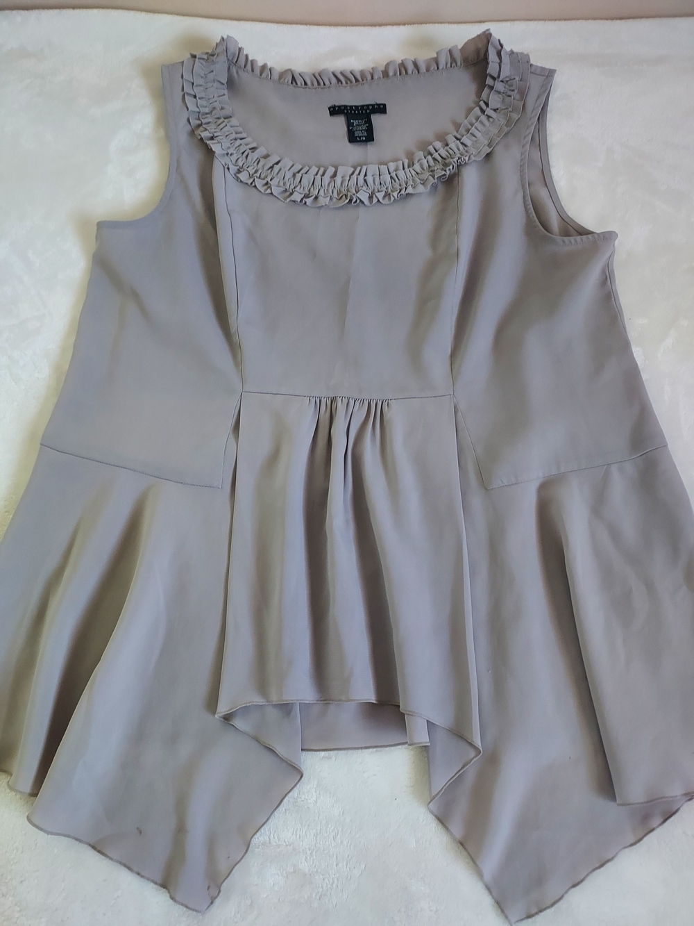 Apostrophe Stretch Light Gray Ruffle-Neck Handkerchief Hem Babydoll Top Spring